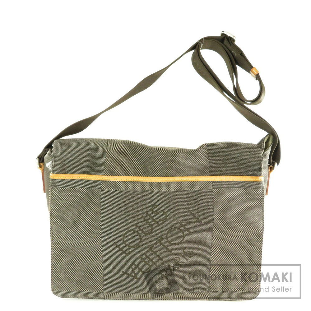 Louis Vuitton Messager NM Shoulder Bag